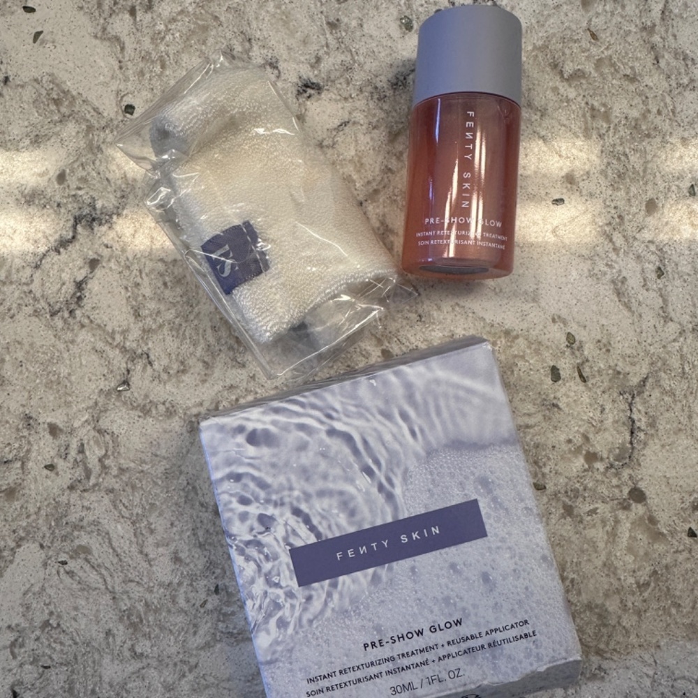 Fenty Skin‎ - Pre Show Glow